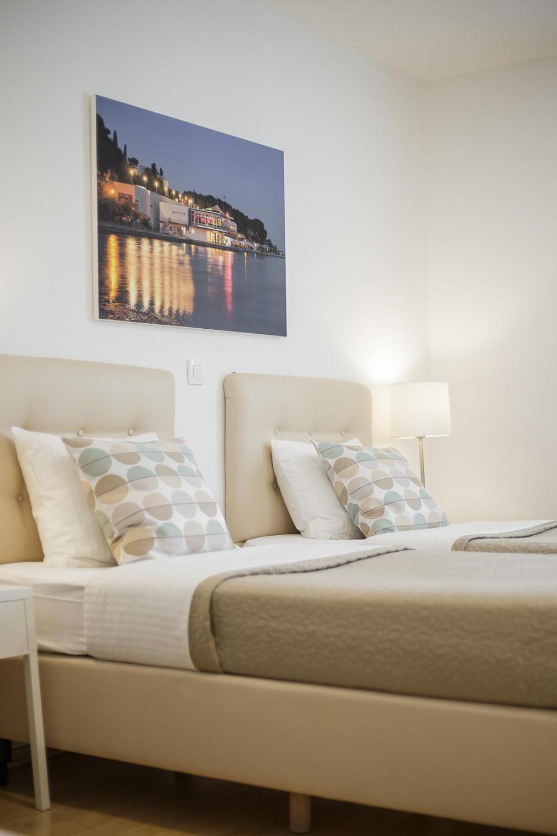 Holiday Home Aspalathos - With Free Parking, Near The Beach, A Few Minutes' Walking Distance To The Unesco Palace Split Dış mekan fotoğraf