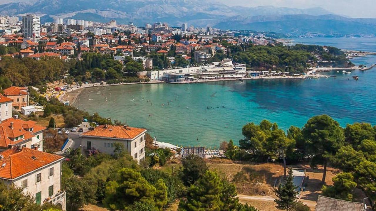 Holiday Home Aspalathos - With Free Parking, Near The Beach, A Few Minutes' Walking Distance To The Unesco Palace Split Dış mekan fotoğraf